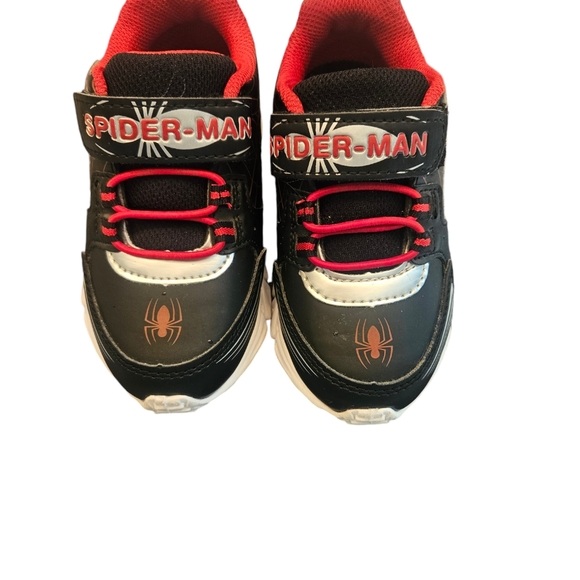 Small Boy's Spiderman Light up Shoes - Picture 9 of 9